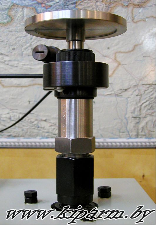 Вид колонки измерительной грузопоршневого МП-60 класса точности 0,01